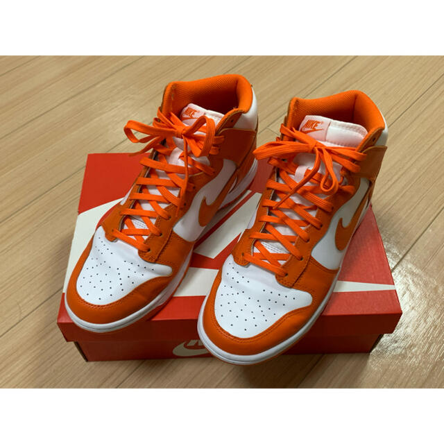 NIKE(ナイキ)の【NIKE】dunk hi orange blaze 27.5cm used メンズの靴/シューズ(スニーカー)の商品写真