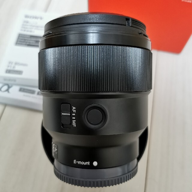 SONY(ソニー)の美品　SONY　FE 85mm F1.8  SEL85F18　単焦点レンズ　 スマホ/家電/カメラのカメラ(レンズ(単焦点))の商品写真