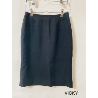 ビッキー(VICKY)のビッキー黒 タイトスカート(ひざ丈スカート)