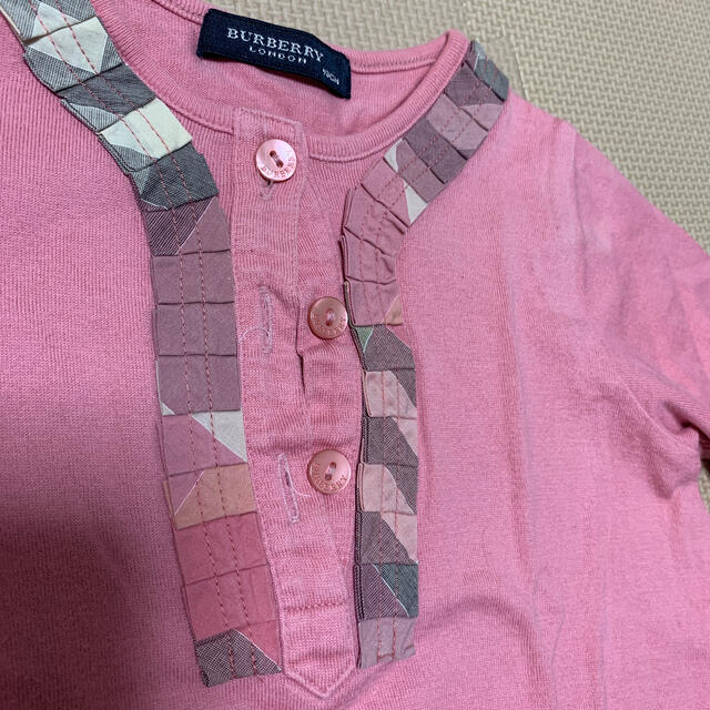 BURBERRY(バーバリー)のBURBERRY ベビー　キッズ　90 バーバリー　長袖　Ｔシャツ　カットソー キッズ/ベビー/マタニティのキッズ服女の子用(90cm~)(Tシャツ/カットソー)の商品写真