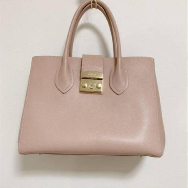 FURLA メトロポリス Sサイズ ピンクベージュ 値下げ