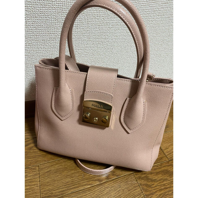 FURLA メトロポリス Sサイズ ピンクベージュ 値下げ