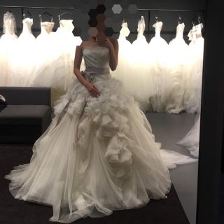 Vera Wang(ウェディングドレス)のフリマアイテム一覧 Vera Wang(ウェディングドレス)のフリマアイテム一覧