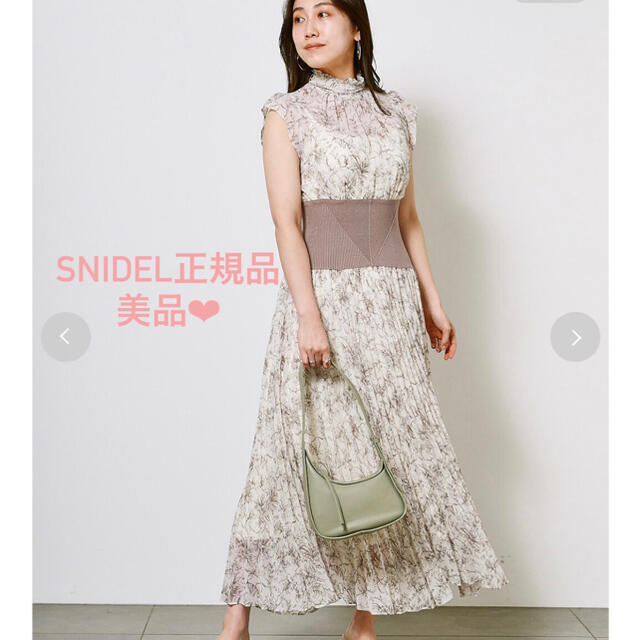 2024 春夏 SNIDEL ウエストリブプリーツワンピース ロングワンピース