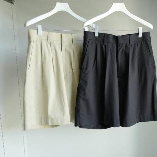 COMOLI(コモリ)のAURALEE HARD TWIST GABARDINE SHORTS メンズのパンツ(ショートパンツ)の商品写真