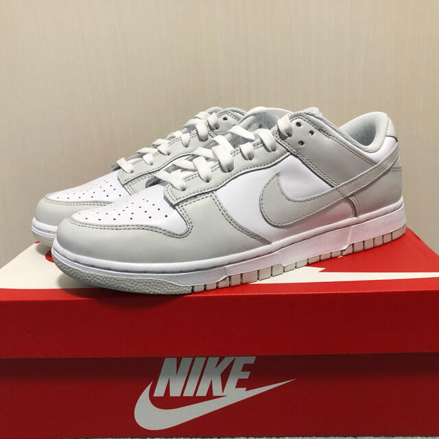 NIKE(ナイキ)のNIKE WMNS DUNK LOW "PHOTON DUST" メンズの靴/シューズ(スニーカー)の商品写真