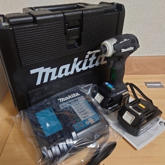 Makita(マキタ)のマキタ　18V　中古　インパクトドライバー　TD172DRGX スポーツ/アウトドアの自転車(工具/メンテナンス)の商品写真