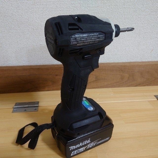 Makita(マキタ)のマキタ　18V　中古　インパクトドライバー　TD172DRGX スポーツ/アウトドアの自転車(工具/メンテナンス)の商品写真