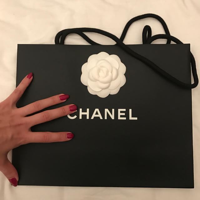 CHANEL - CHANELショッパー カメリア付きの通販 by ラクマ出品中 CHANEL - CHANELショッパー カメリア付きの通販 by ラクマ出品中