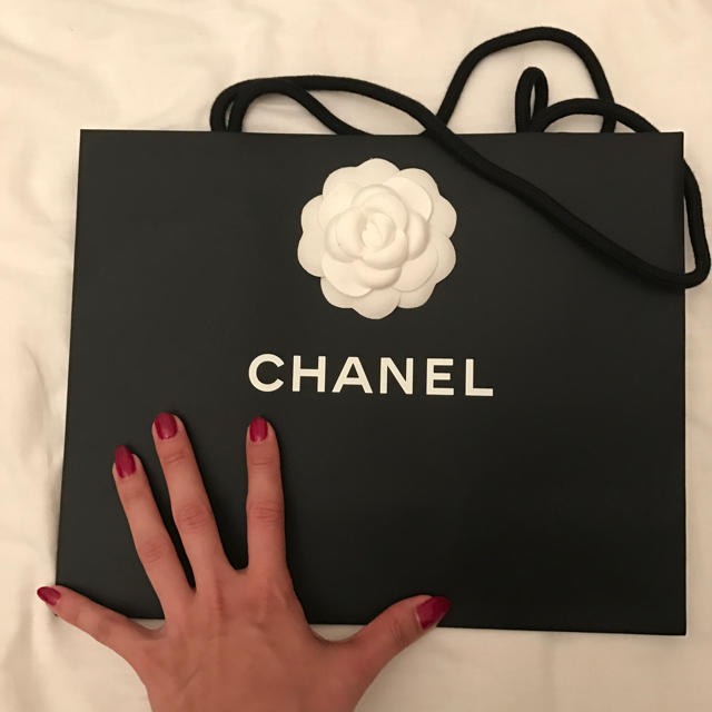 CHANEL - CHANELショッパー カメリア付きの通販 by ラクマ出品中 CHANEL - CHANELショッパー カメリア付きの通販 by ラクマ出品中