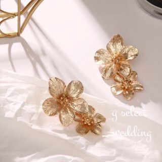 ヴィンテージ 2連 フラワー ゴールド ピアス イヤリング ♡ 新品 送料無料♡(ウェディングドレス)