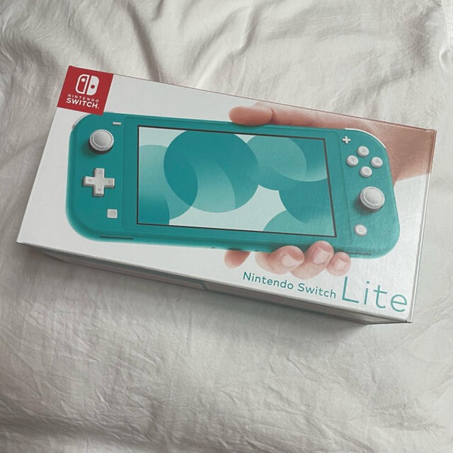 Nintendo Switch(ニンテンドースイッチ)のNintendo Switch lite ターコイズ&あつまれどうぶつの森 エンタメ/ホビーのゲームソフト/ゲーム機本体(家庭用ゲーム機本体)の商品写真