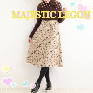 マジェスティックレゴン(MAJESTIC LEGON)のMAJESTICLEGON マジェスティックレゴン　花柄　スカート　ベージュ(ひざ丈スカート)