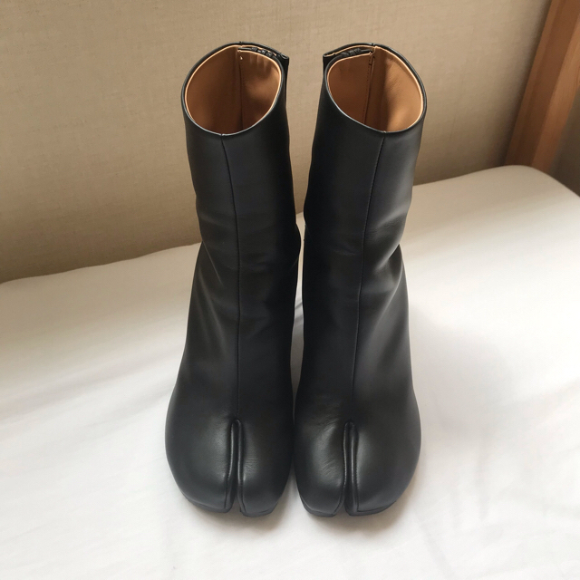 Maison Martin Margiela(マルタンマルジェラ)の値下げ中♪MaisonMargiela足袋ブーツ size35(22〜22.5) レディースの靴/シューズ(ブーツ)の商品写真