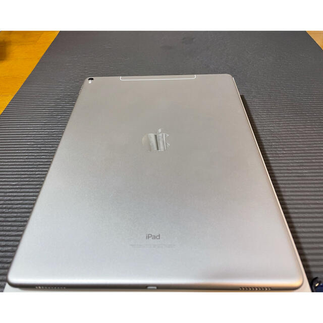 Apple(アップル)のiPad Pro 12.9 256 WI-FI+セルラー simフリー 2世代 スマホ/家電/カメラのPC/タブレット(タブレット)の商品写真