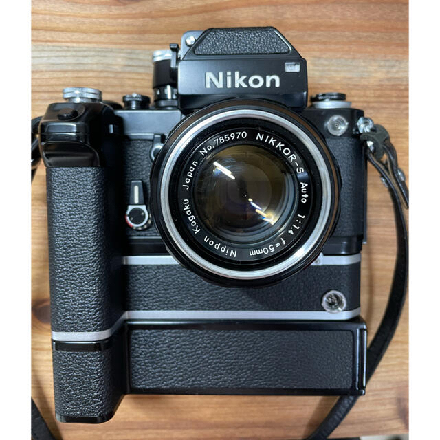 2022公式店舗 Nikon - Nikon F2 MD-2  MB-1 レンズ2個のセット フィルムカメラ