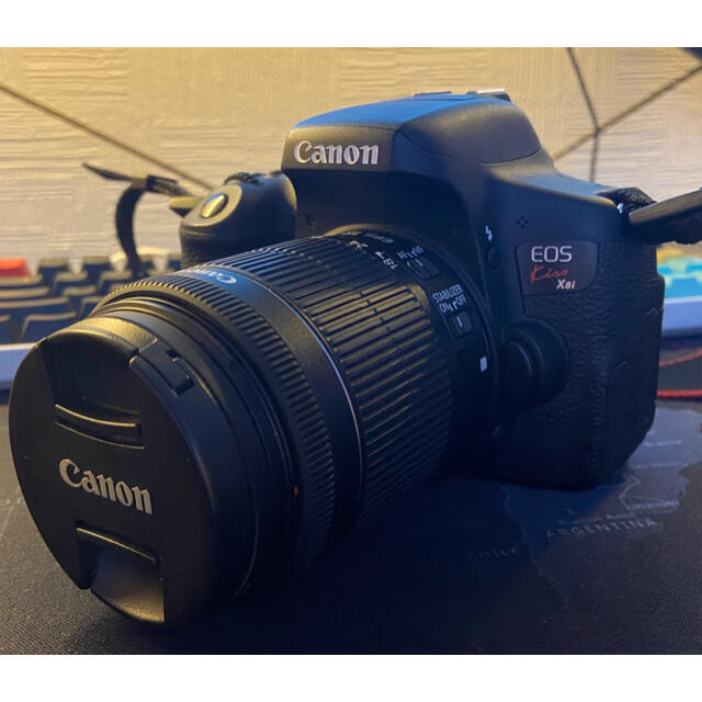 Canon EOS KISS X8i (W) Wズームキット　その他高額特典あり