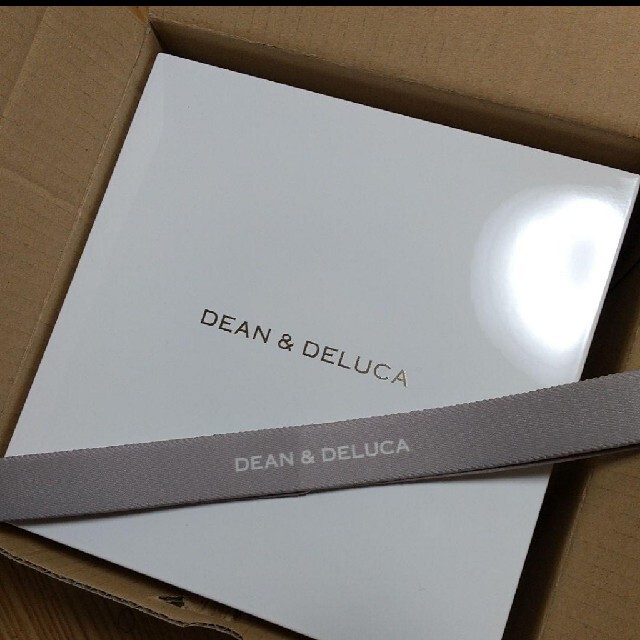 DEAN & DELUCA(ディーンアンドデルーカ)のペコ様専用 DEAN & DELUCA  三段重 重箱 弁当 大 インテリア/住まい/日用品のキッチン/食器(弁当用品)の商品写真