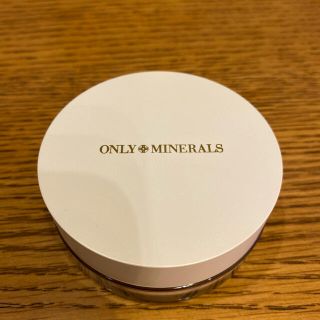 コスメキッチン(Cosme Kitchen)の【ONLY MINERALS】ミネラルクリアグロウフェイスパウダー 未使用(フェイスパウダー)