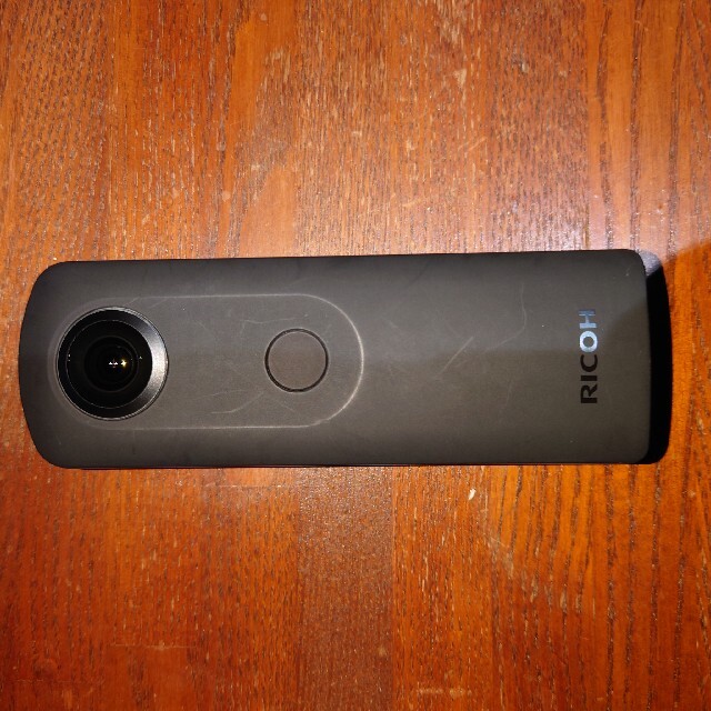 RICOH(リコー)の360度カメラ RICOH THETA S リコー シータ エス 全天球カメラ スマホ/家電/カメラのカメラ(コンパクトデジタルカメラ)の商品写真