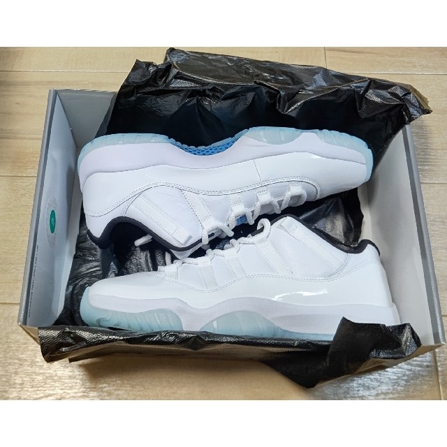 NIKE(ナイキ)の27.5cm。NIKE AIR JORDAN 11 LOW LEGENDBLUE メンズの靴/シューズ(スニーカー)の商品写真