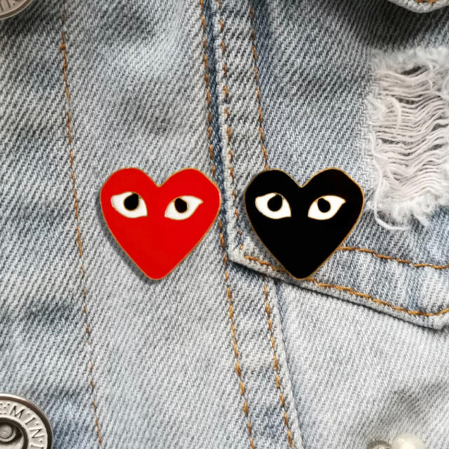 COMME des GARCONS(コムデギャルソン)のピンバッジ　ブローチ　ハート　バッヂ　ジュエリー　コムデギャルソン メンズのアクセサリー(その他)の商品写真