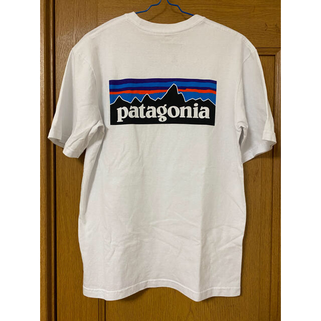 patagonia(パタゴニア)の美品　パタゴニア　patagonia  半袖T　白　アウトドア　バックプリント メンズのトップス(Tシャツ/カットソー(半袖/袖なし))の商品写真