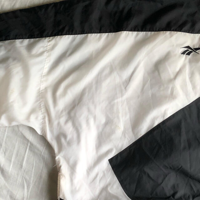 Reebok(リーボック)のReebok nylon jacket white×black XL メンズのジャケット/アウター(ナイロンジャケット)の商品写真