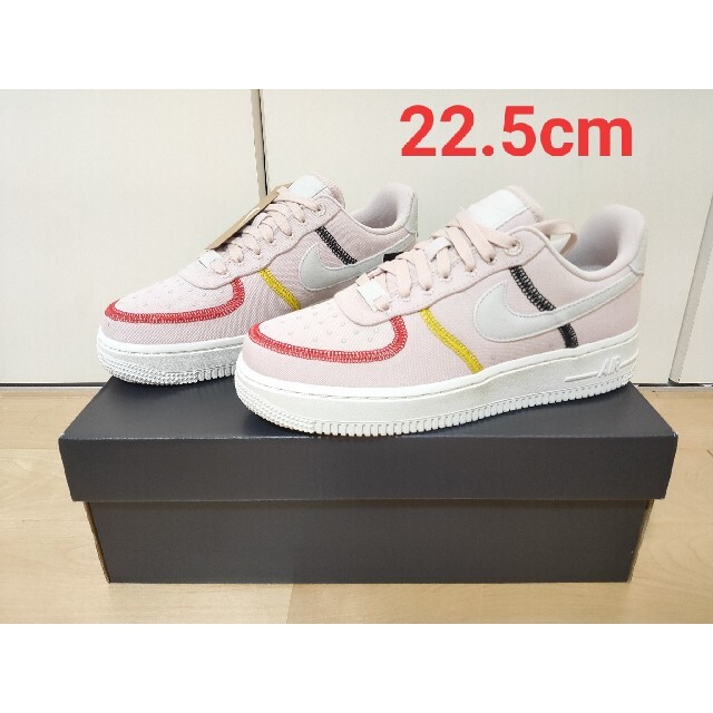 NIKE(ナイキ)の新品未使用　定価以下　NIKE WMNS AIR FORCE 1 '07 LX レディースの靴/シューズ(スニーカー)の商品写真