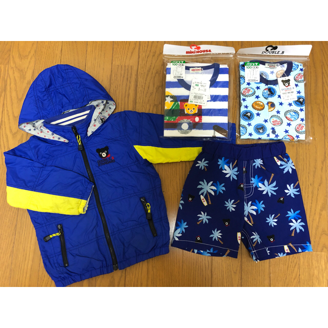 ☆専用☆ダブルビー ジャンバー、半袖パジャマ×2着、スイムパンツ（100） キッズ/ベビー/マタニティのキッズ服男の子用(90cm~)(ジャケット/上着)の商品写真