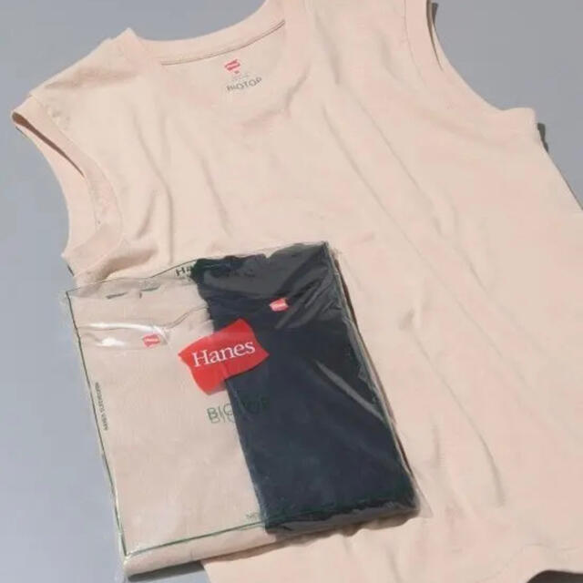 Hanes(ヘインズ)のヘインズ　ビオトープ　ノースリーブ　ベージュ　ネイビー　セット レディースのトップス(Tシャツ(半袖/袖なし))の商品写真