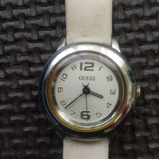 ゲス(GUESS)の【送料込】GUESS　腕時計(腕時計)