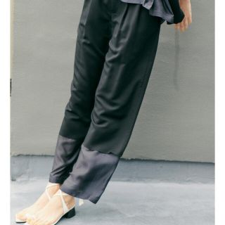 2021セール ルシェルブルー contrasting fabric pants Irene