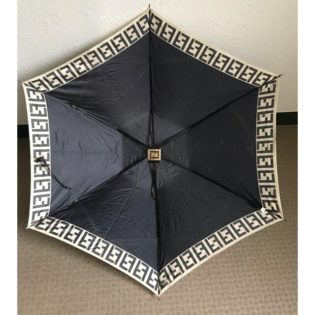 FENDI(フェンディ)のFENDI フェンディ折りたたみ傘 レディースのファッション小物(傘)の商品写真