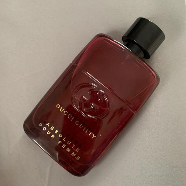 Gucci(グッチ)のgucci グッチ　ギルティーアブソリュート　香水　50ml コスメ/美容の香水(香水(女性用))の商品写真