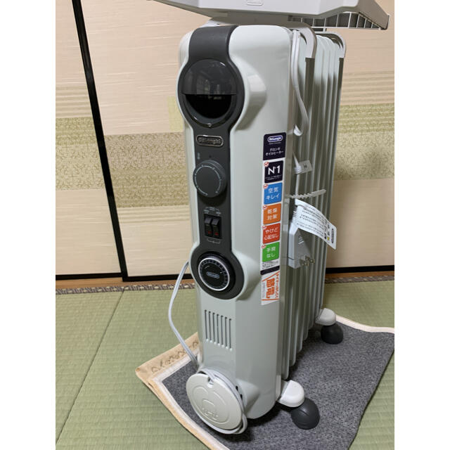 DeLonghi(デロンギ)のデロンギ　オイルヒーター スマホ/家電/カメラの冷暖房/空調(オイルヒーター)の商品写真