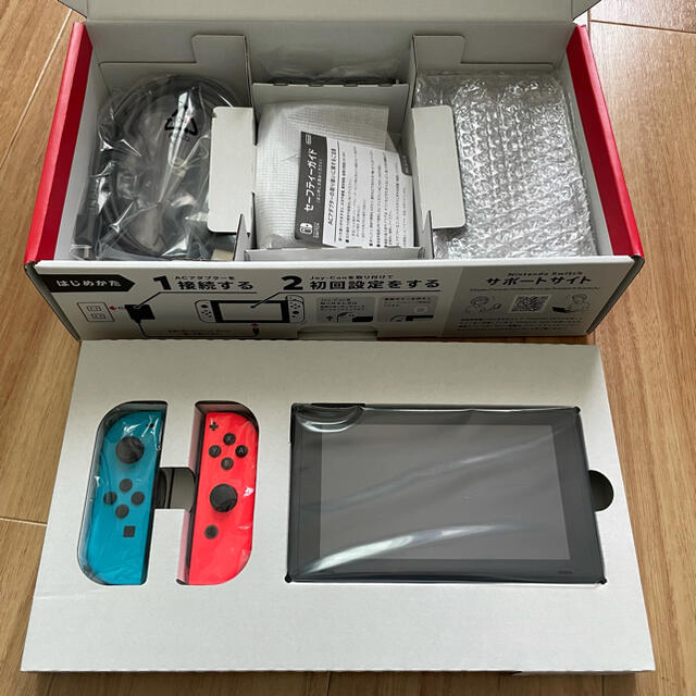 新品 任天堂 Switch ネオン