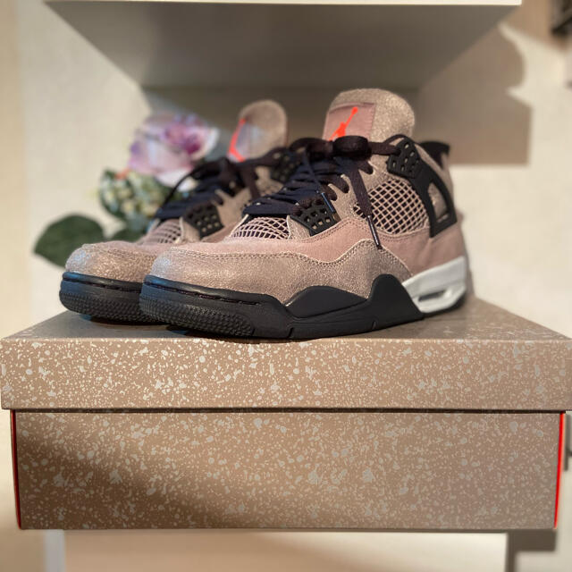 スニーカーjordan 4 retro taupe haze 26cm