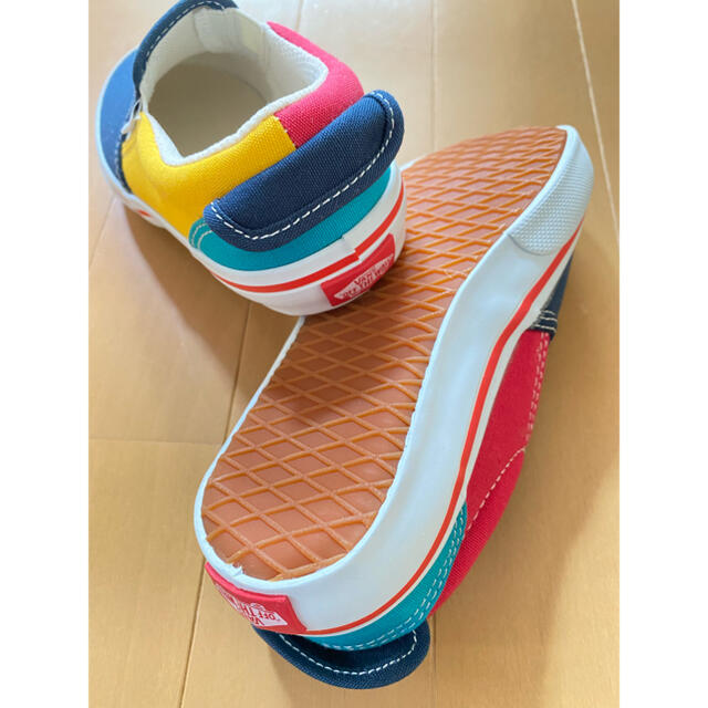 VANS(ヴァンズ)のレア！未使用自宅保管 VANS 19cm スリッポン スニーカー キッズ/ベビー/マタニティのキッズ靴/シューズ(15cm~)(スリッポン)の商品写真