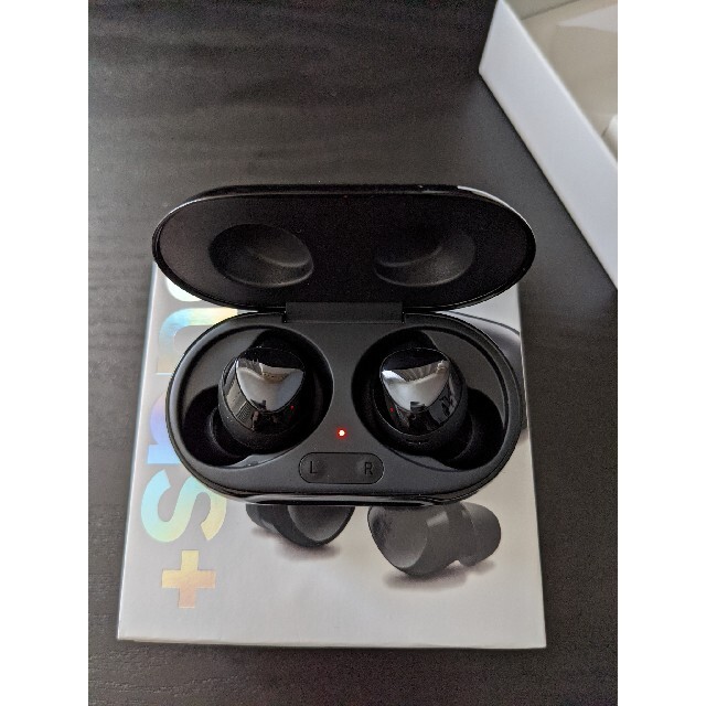 Galaxy(ギャラクシー)のGalaxy Buds+ SM-R175NZKAXJP ブラック スマホ/家電/カメラのオーディオ機器(ヘッドフォン/イヤフォン)の商品写真