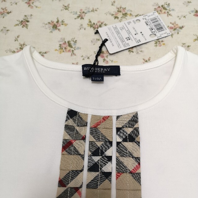 BURBERRY(バーバリー)の新品！バーバリーのTシャツ　160☆女の子キッズ キッズ/ベビー/マタニティのキッズ服女の子用(90cm~)(Tシャツ/カットソー)の商品写真