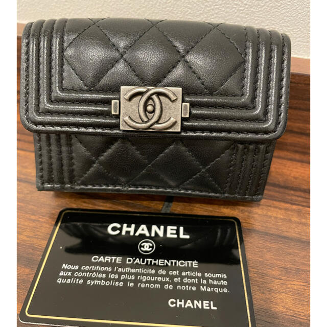 シャネル CHANEL 三つ折財布