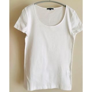 シップス(SHIPS)のships シップス Tシャツ　ホワイト★デコルテが綺麗な大人のカットソー★美品(Tシャツ(半袖/袖なし))