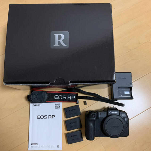 Canon - Canon EOS RP ボディ 純正バッテリー2個追加(合計3個)　美品