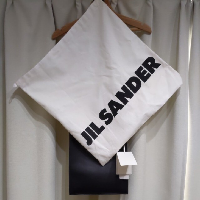 Jil Sander(ジルサンダー)の新品タグ付 JIL SANDER tangle MEDIUM メンズのバッグ(ショルダーバッグ)の商品写真