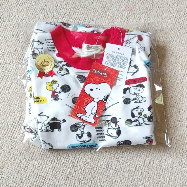 SNOOPY(スヌーピー)の新品未使用タグ付き　スヌーピー　ロンパース　70　ギフトにも キッズ/ベビー/マタニティのベビー服(~85cm)(ロンパース)の商品写真