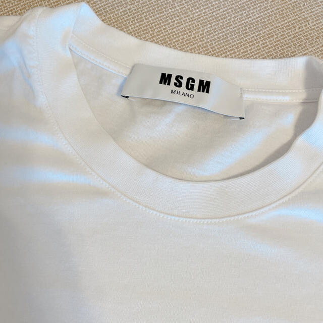 MSGM(エムエスジイエム)のMSGM Tシャツ　シルバー、ホワイト レディースのトップス(Tシャツ(半袖/袖なし))の商品写真