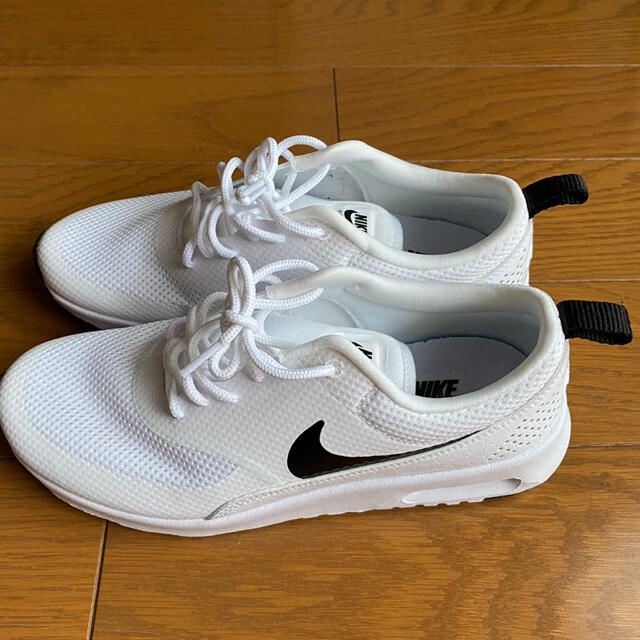 NIKE(ナイキ)のNIKE スニーカー　24.5センチ レディースの靴/シューズ(スニーカー)の商品写真