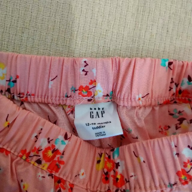 babyGAP(ベビーギャップ)のBabyGAP　ショートパンツ キッズ/ベビー/マタニティのベビー服(~85cm)(パンツ)の商品写真