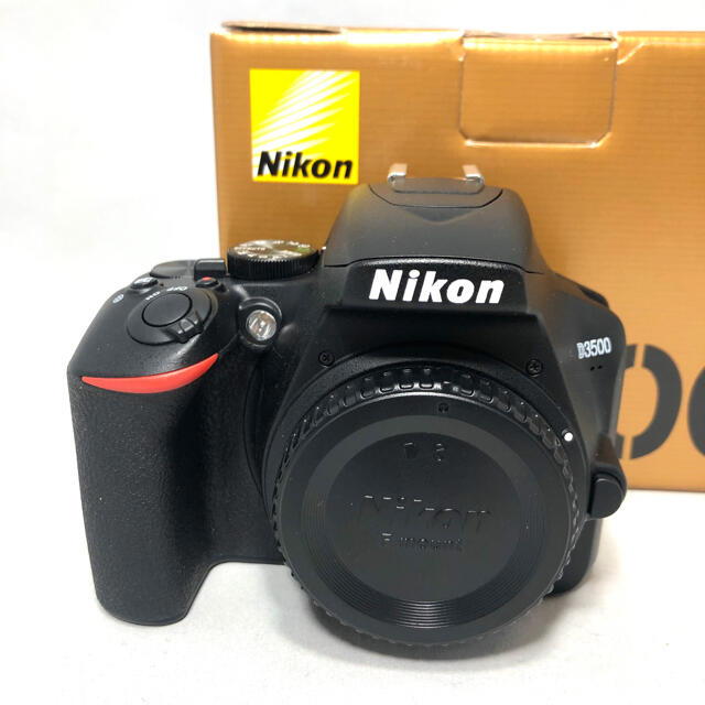 Nikon(ニコン)の新品級　Nikon ニコンD3500 ボディ 168ショット極美品 スマホ/家電/カメラのカメラ(デジタル一眼)の商品写真